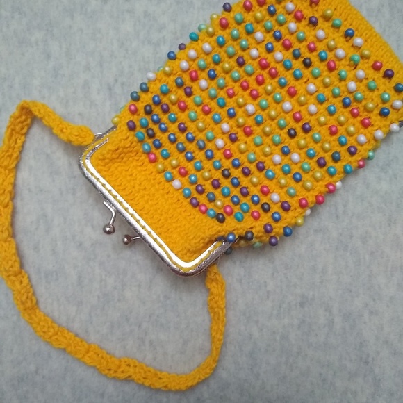Beaded Phone cover, handmade crochet - Picture 5 of 6